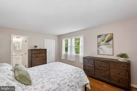 Bedroom - 6204 Bardu Ave, Springfield, VA 22152 photo 3 of 9