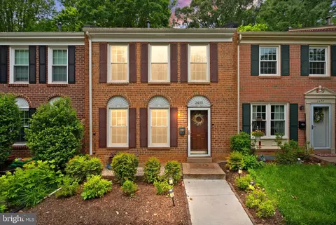 2455 Alsop Ct, Reston, VA 20191