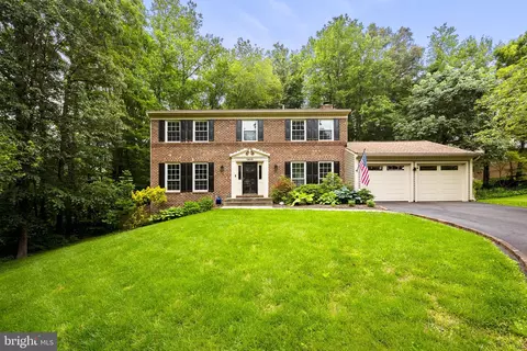 7613 Maritime Ln, Springfield, VA 22153