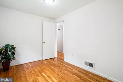 5420 Eastbourne Dr, Springfield, VA 22151 photo 28