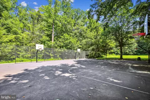 5420 Eastbourne Dr, Springfield, VA 22151 photo 49