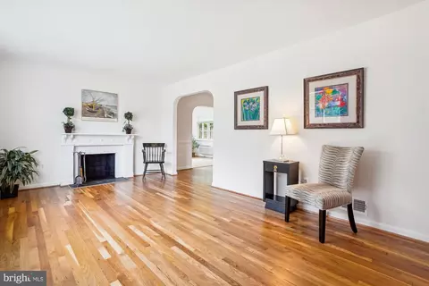 5420 Eastbourne Dr, Springfield, VA 22151 photo 4