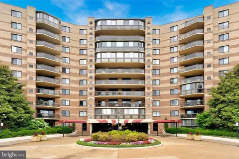 8370 Greensboro Dr #508, Mclean, VA 22102