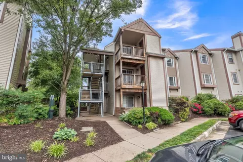 6913 Victoria Dr #L, Alexandria, VA 22310