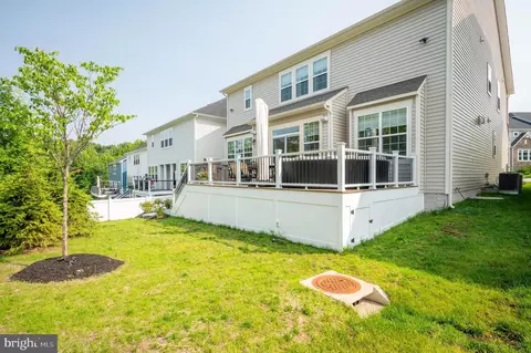Exterior - 6233 Mcconnell Ln, Springfield, VA 22153 photo 8 of 12