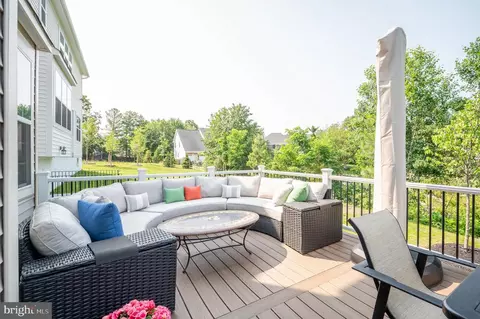 Exterior - 6233 Mcconnell Ln, Springfield, VA 22153 photo 3 of 12