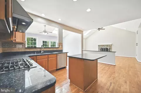 Kitchen - 10861 Hunter Gate Way, Reston, VA 20194 photo 2 of 5