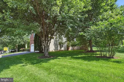 Exterior - 10861 Hunter Gate Way, Reston, VA 20194 photo 7 of 11