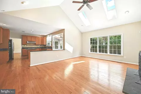 Living - 10861 Hunter Gate Way, Reston, VA 20194 photo 4 of 7