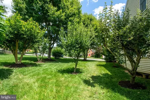 Exterior - 10861 Hunter Gate Way, Reston, VA 20194 photo 6 of 11