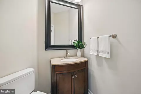 Entry Way - 10861 Hunter Gate Way, Reston, VA 20194 photo 2 of 7