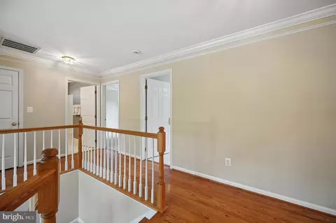 Entry Way - 10861 Hunter Gate Way, Reston, VA 20194 photo 4 of 7