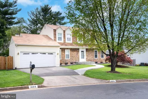 14414 Coachway Dr, Centreville, VA 20120