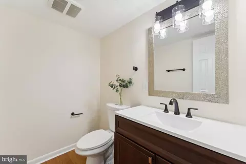 2362 Antiqua Ct, Reston, VA 20191 photo 17