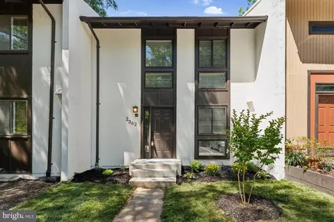 2362 Antiqua Ct, Reston, VA 20191