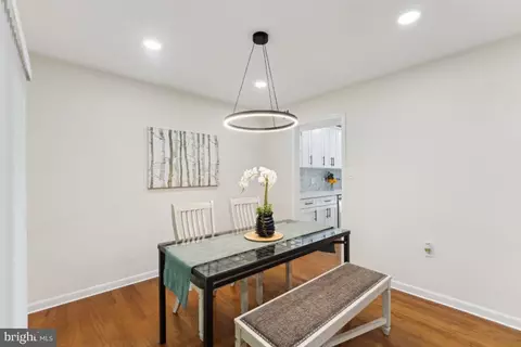 2362 Antiqua Ct, Reston, VA 20191 photo 9