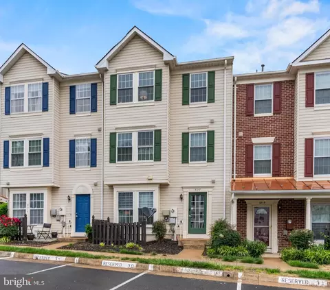 9217 Cardinal Forest Ln #30, Lorton, VA 22079