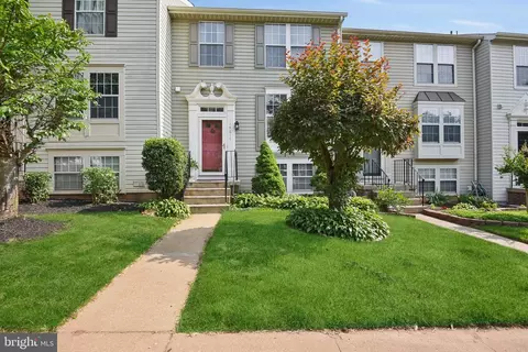 14617 Woodspring Ct, Centreville, VA 20120