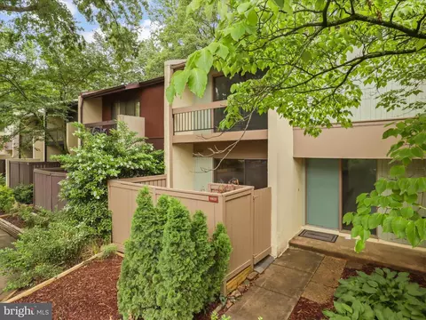 11627 Newbridge Ct, Reston, VA 20191 photo 31