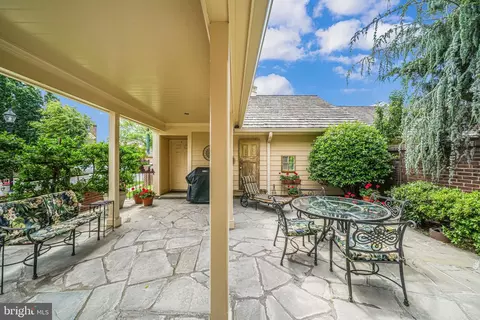 Exterior - 6631 Madison Mclean Dr, Mclean, VA 22101 photo 1 of 7