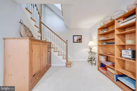 Entry Way - 6631 Madison Mclean Dr, Mclean, VA 22101 photo 4 of 4