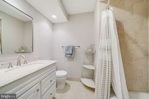 Bath - 6631 Madison Mclean Dr, Mclean, VA 22101 photo 4 of 5