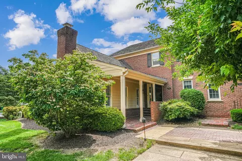 6631 Madison Mclean Dr, Mclean, VA 22101