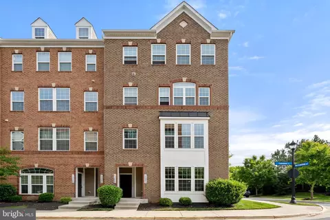 13642 Endeavour Dr #20L, Herndon, VA 20171