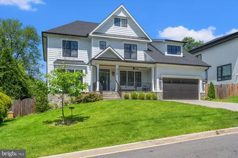 Exterior - 6518 Beverly Ave, Mclean, VA 22101 photo 3 of 15