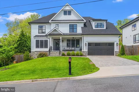 Exterior - 6518 Beverly Ave, Mclean, VA 22101 photo 2 of 15