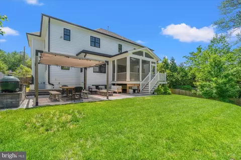 Exterior - 6518 Beverly Ave, Mclean, VA 22101 photo 6 of 15