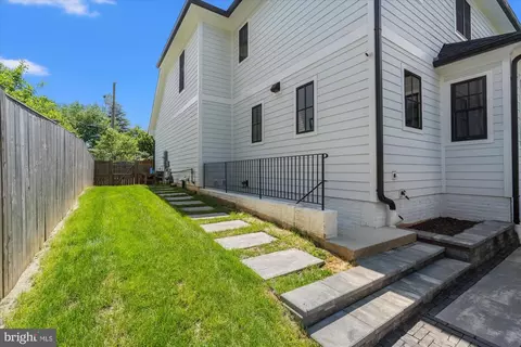Exterior - 6518 Beverly Ave, Mclean, VA 22101 photo 15 of 15