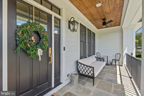 Exterior - 6518 Beverly Ave, Mclean, VA 22101 photo 4 of 15