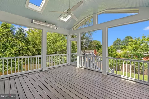 Exterior - 6518 Beverly Ave, Mclean, VA 22101 photo 9 of 15