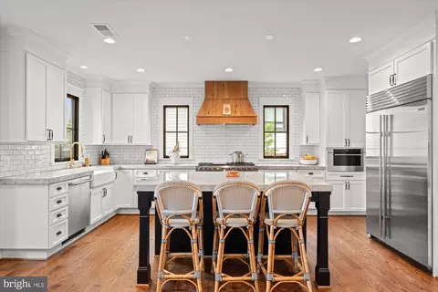 Kitchen - 6518 Beverly Ave, Mclean, VA 22101 photo 2 of 7