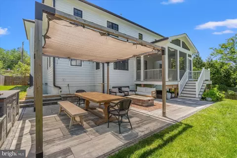 Exterior - 6518 Beverly Ave, Mclean, VA 22101 photo 10 of 15