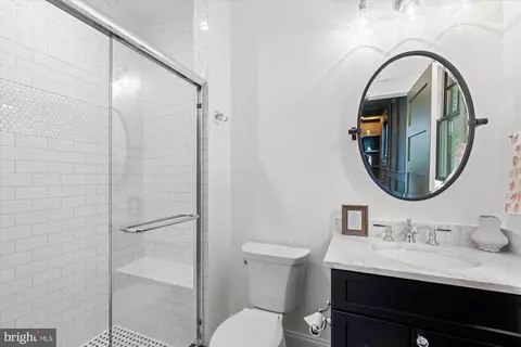 Bath - 6518 Beverly Ave, Mclean, VA 22101 photo 1 of 10