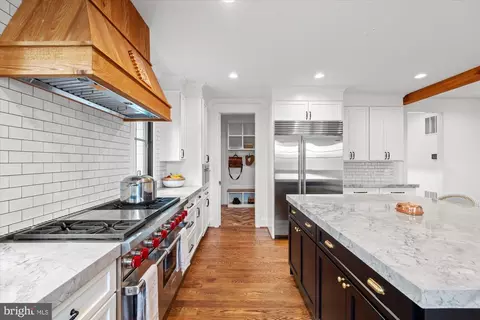 Kitchen - 6518 Beverly Ave, Mclean, VA 22101 photo 7 of 7