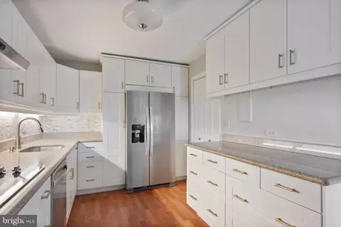 8380 Greensboro Dr #906, Mclean, VA 22102 photo 13