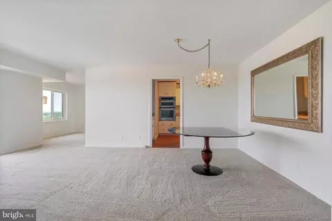 8380 Greensboro Dr #906, Mclean, VA 22102 photo 9