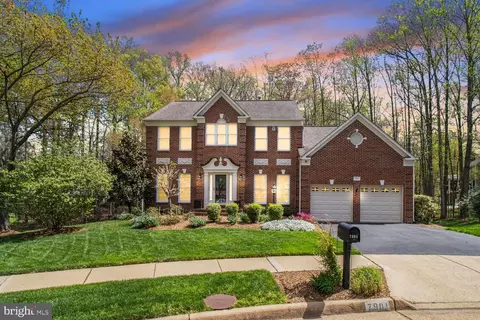 7901 Bracksford Ct, Fairfax Station, VA 22039