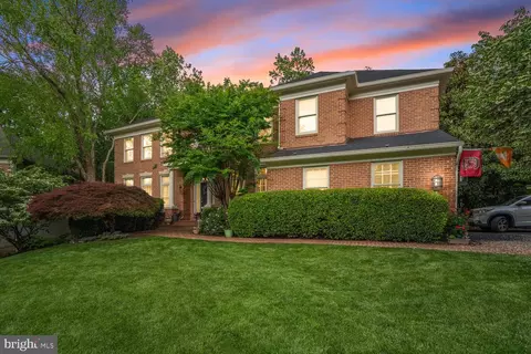 9211 Bexleywood Ct, Fairfax Station, VA 22039