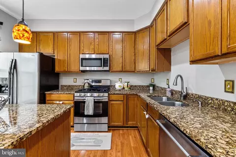13503 Bannacker Pl, Herndon, VA 20171