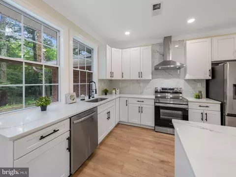 Kitchen - 5503 Blacksburg Rd, Springfield, VA 22151 photo 3 of 5