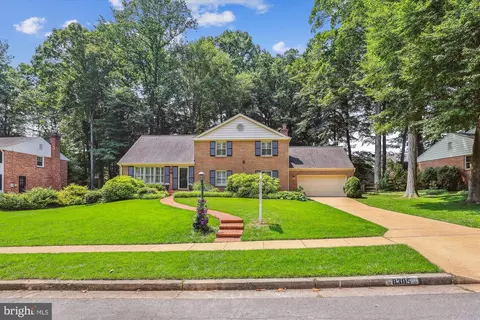 8305 Toll House Rd, Annandale, VA 22003