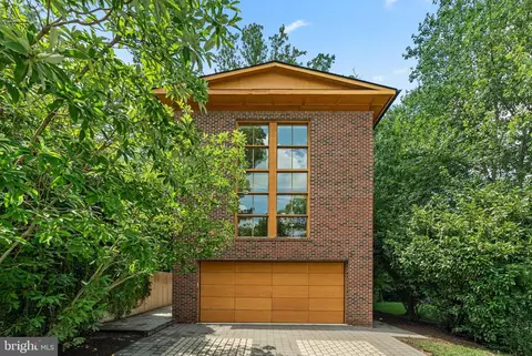 2504 Buckelew Dr, Falls Church, VA 22046