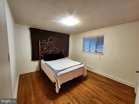 Bedroom - 6029 Amherst Ave, Springfield, VA 22150 photo 2 of 2