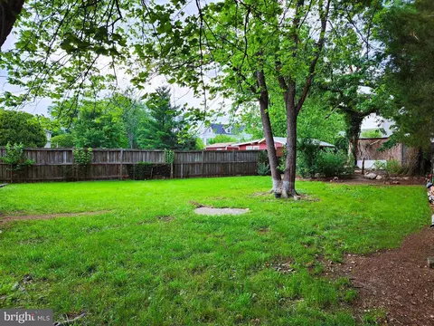 Exterior - 6029 Amherst Ave, Springfield, VA 22150 photo 3 of 3