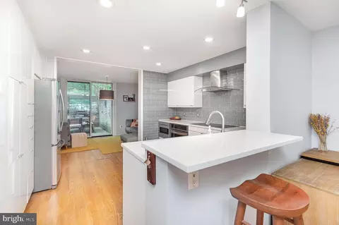 1690 Chimney House Rd, Reston, VA 20190 photo 12