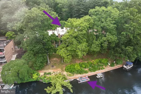 1690 Chimney House Rd, Reston, VA 20190 photo 4
